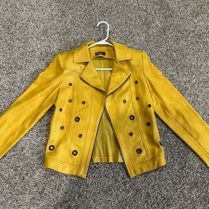 Beautiful Yellow blazer Woman’s Size 4